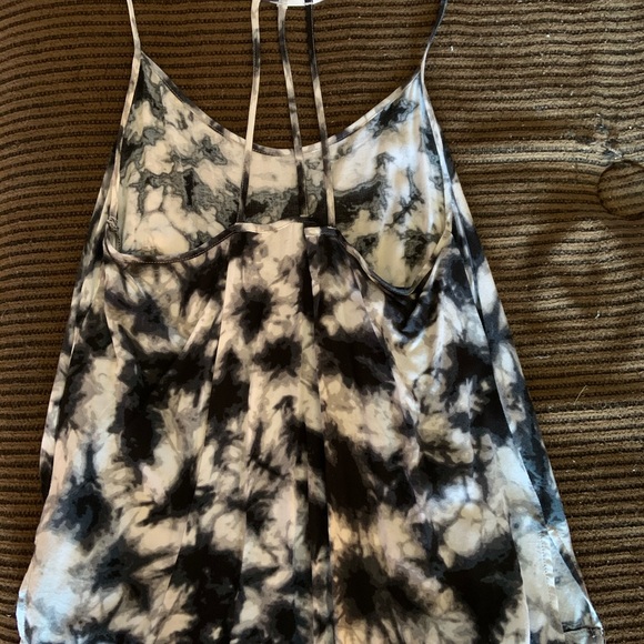 Black/white Tanktop - Picture 2 of 2